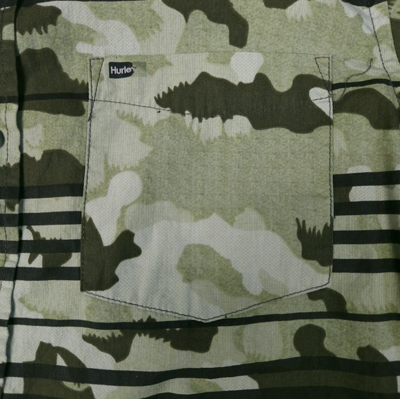 Hurley Argo Camo Palm Casual Short Sleeve Shirt Stripe Green Men's size Medium - Picture 2 of 14